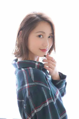 ミディアム Reve Resort池袋のヘアスタイル