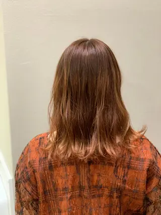 ミディアム カラー 東條 克義のヘアスタイル