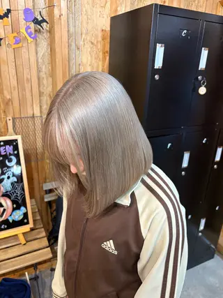 カラー まろみ暖色×ボブ ×chia🕯のヘアスタイル