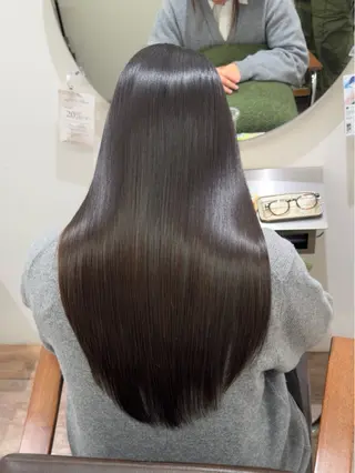 パーマ 岡本 蒼奈のヘアスタイル