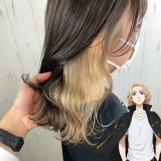 セミロング カラー ウルフカット 渋谷の人のヘアスタイル