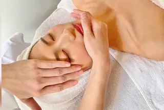 小顔 🌿R-isa森井のエステ・リラクイメージ