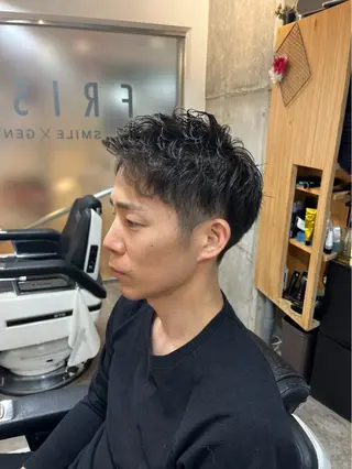 ショート パーマ メンズ 佐々木 優人のヘアスタイル