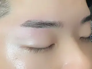 メンズ アイブロウ 臼井 未佑のマツエク・マツパデザイン