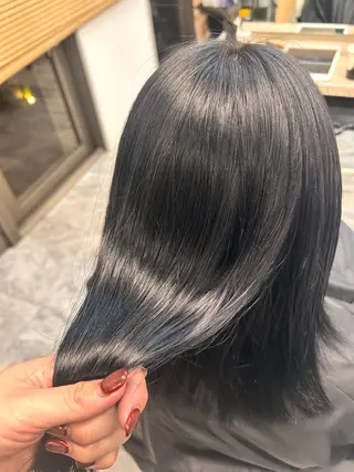 ミディアム ひかり HAZELのヘアスタイル