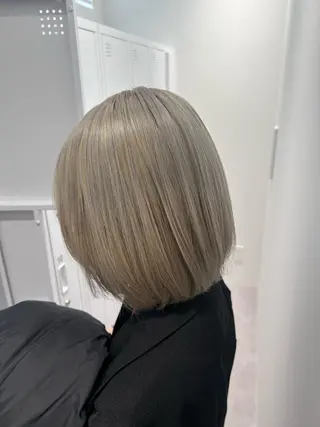 ミディアム カラー SALOWIN 新宿三丁目me+所属・レイヤー/ボブ/ パーマ/HARUKAのヘアスタイル