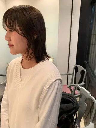 ミディアム SAKINO. ベージュカラーのヘアスタイル