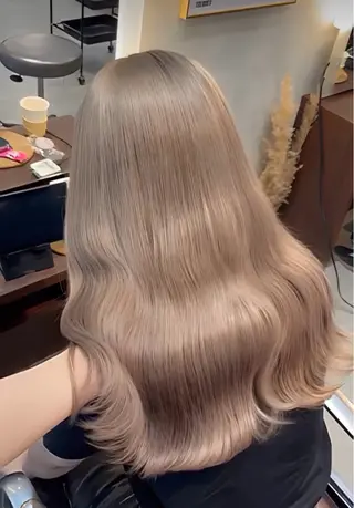 セミロング chic 渡辺 桃羽のヘアスタイル