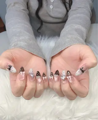 ネイル T.Lee Nail Lilyのネイルデザイン