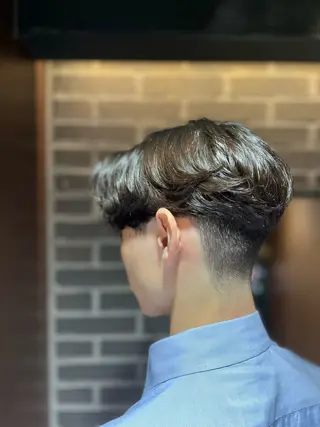 ミディアム パーマ メンズ 池袋メンズパーマ フェード純平のヘアスタイル
