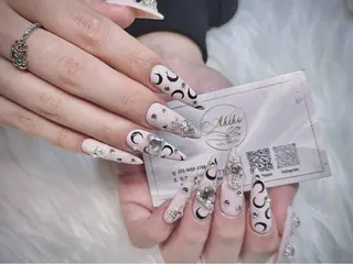 ネイル AKIKO ネイルサロンのネイルデザイン