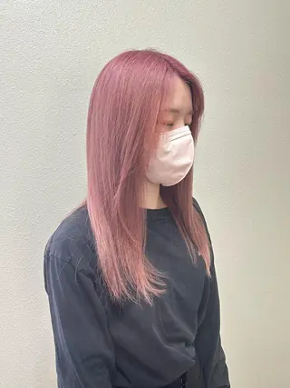ミディアム カラー パーマ ヘアアレンジ メンズ キッズ ネイル マツエク・マツパ アイブロウ 切りっぱなしヘアボブ ミディアムヘアRYOのヘアスタイル