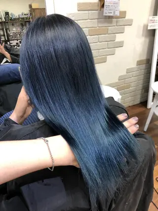 セミロング Merly osakaのヘアスタイル
