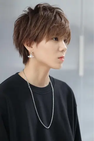 ミディアム カラー メンズ 根津、表参道2店舗 店長　内見 加瑞磨のヘアスタイル