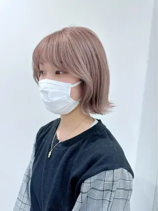 ショート カラー 小顔レイヤー/ ベージュ🤍Rieのヘアスタイル