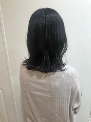 ミディアム カラー MIOベージュカラー 柔らかいカラーのヘアスタイル