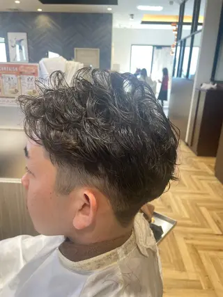 パーマ 中村 誠也のヘアスタイル