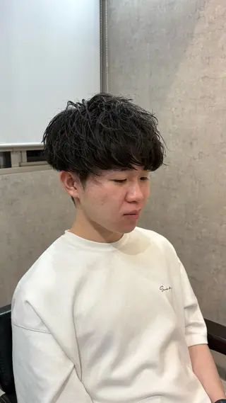 ミディアム パーマ メンズ 高橋 周のヘアスタイル