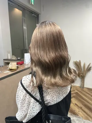 セミロング カラー SHOTO ハイトー ン/ブロンドカラーのヘアスタイル