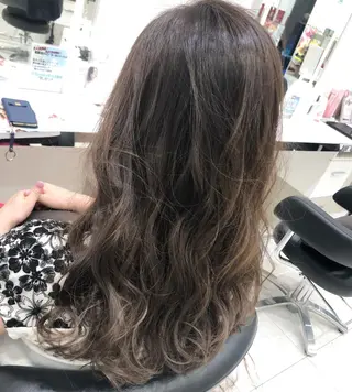 ロング 岸 保奈美のヘアスタイル