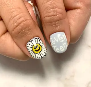 ネイル Luar nail【 推しネイル実績多数】のネイルデザイン
