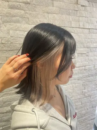 カラー KINGDOM ALLURE所属・KINGDOM UEDA IKUMIのヘアスタイル