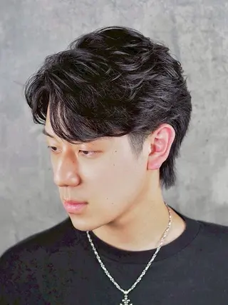 ミディアム 阿賀 佑季のヘアスタイル