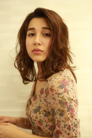 ロング カラー Ashanti 磯崎のヘアスタイル