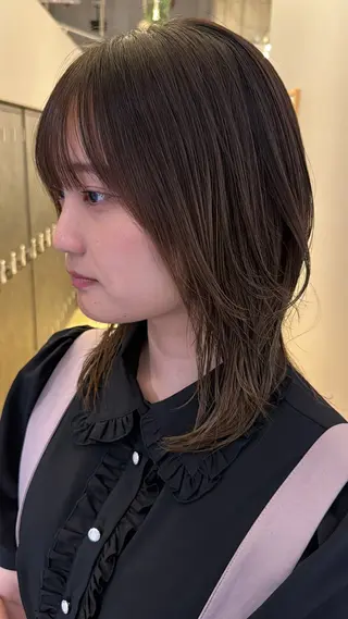 ミディアム 藤原 萌衣のヘアスタイル