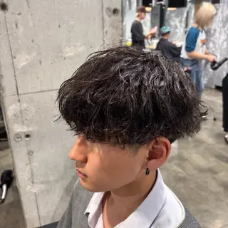 メンズ 🪽直毛男子の救世主 🪽フェザーパーマのヘアスタイル