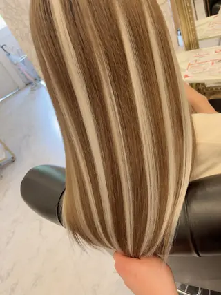 ロング ケアブリーチ&シール エクステの店和田翔莉のヘアスタイル