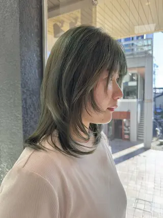 ミディアム カラー KOHNO ナチュラルデザインのヘアスタイル