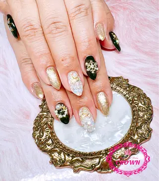 ネイル CROWN プライベートサロンのネイルデザイン