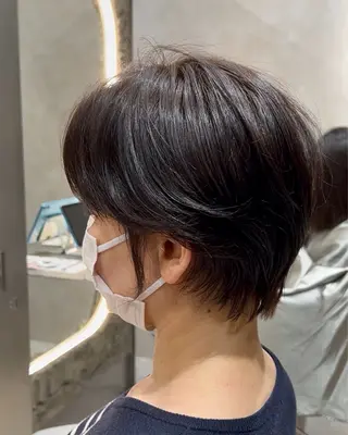ショート カラー 《髪質改善✖️レイヤ ー🩶》ナオヤのヘアスタイル