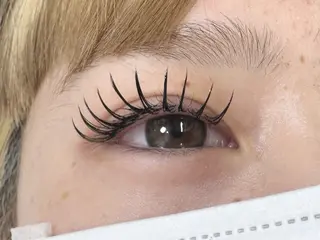 マツエク・マツパ Eyelash Nailsalon Neo beauty【ネオビューティー】上本町店所属・Neo beautyの眉毛・アイブロウイメージ