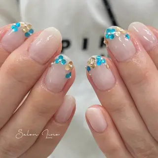 ネイル 弘岡 有紀のネイルデザイン