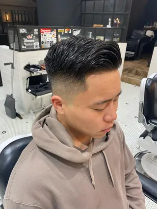 ショート メンズ 山﨑 愛也のヘアスタイル