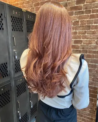 ロング カラー パーマ ヘアアレンジ メンズ キッズ ネイル マツエク・マツパ アイブロウ 久木原 ゆりのヘアスタイル