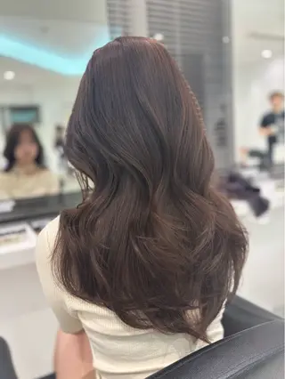 ロング カラー 流行りの透明感カラー ×縮毛矯正🤍ユウのヘアスタイル
