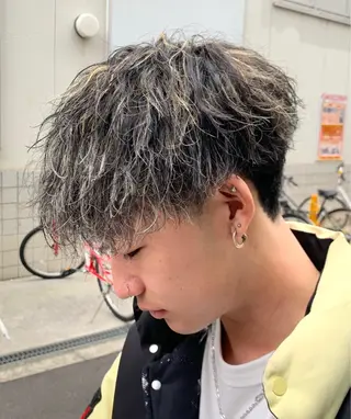 カラー パーマ メンズ 濱口 健慎のヘアスタイル