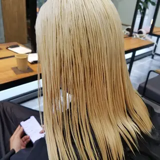 ミディアム 谷 結奈のヘアスタイル