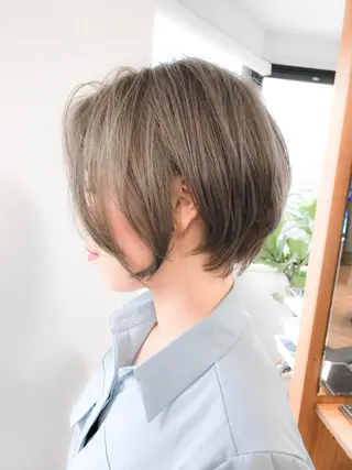 ショート カラー 松本 俊樹のヘアスタイル