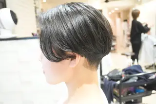 ショート ミヤザキ ユタカのヘアスタイル