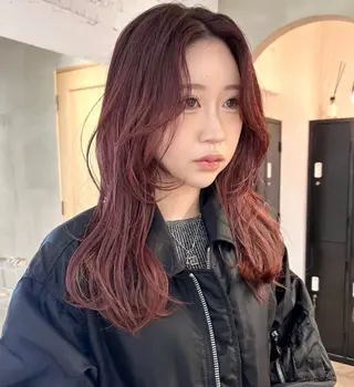 セミロング 🍎デザインカラー /カエデ🍎のヘアスタイル
