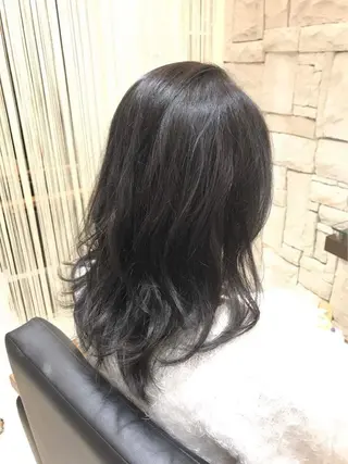 カラー 岩倉 諒のヘアスタイル