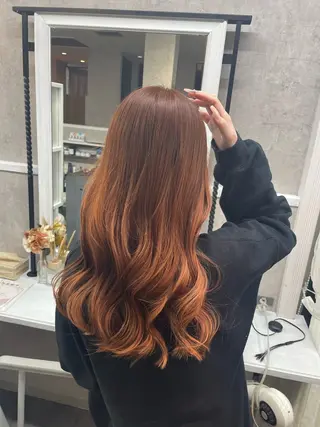 カラー 手塚 由佳のヘアスタイル