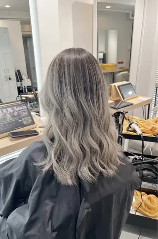 セミロング カラー 指名数No.1 /NAOYAのヘアスタイル