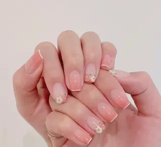 ネイル 絢佳 nailのネイルデザイン
