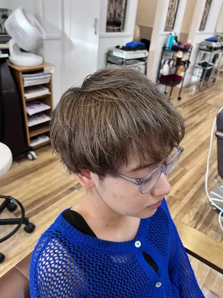 ショート カラー 🐰ハイトーンカラー 畠山 渡🐰のヘアスタイル