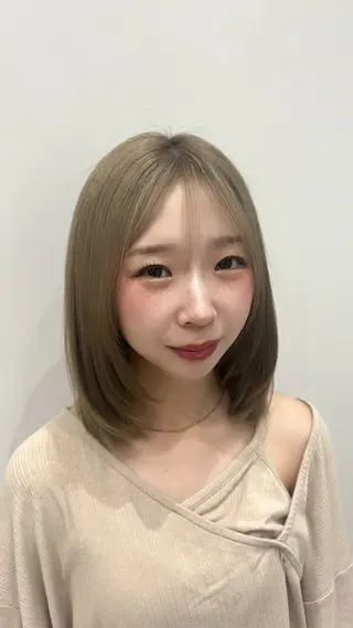ミディアム カラー 🫧艶髪ボブ🫧 チカのヘアスタイル